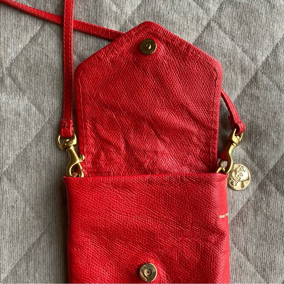 Clare V. Camille - Picture 3 of 10